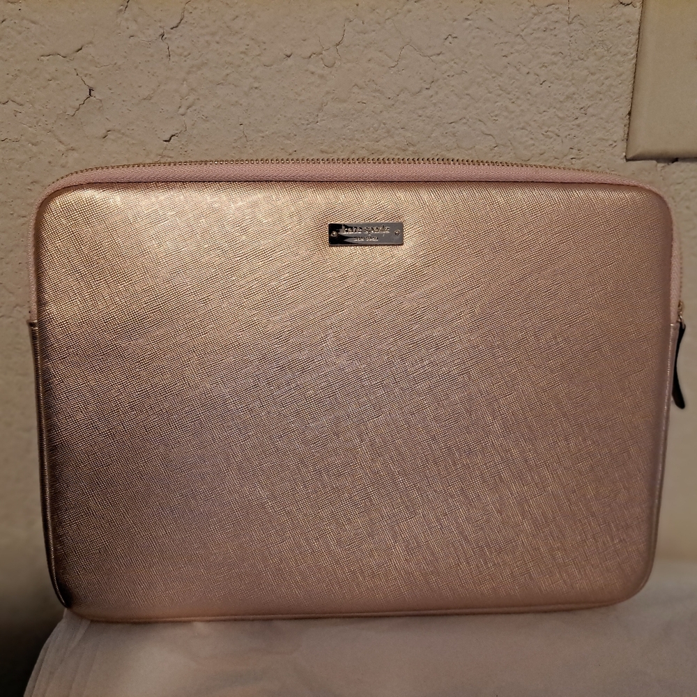 Kate Spade Rose Gold Padded Laptop Tablet Case W Gold Zipper